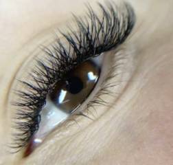 Hawaiian Set at Lashes by Cindy in San Antonio